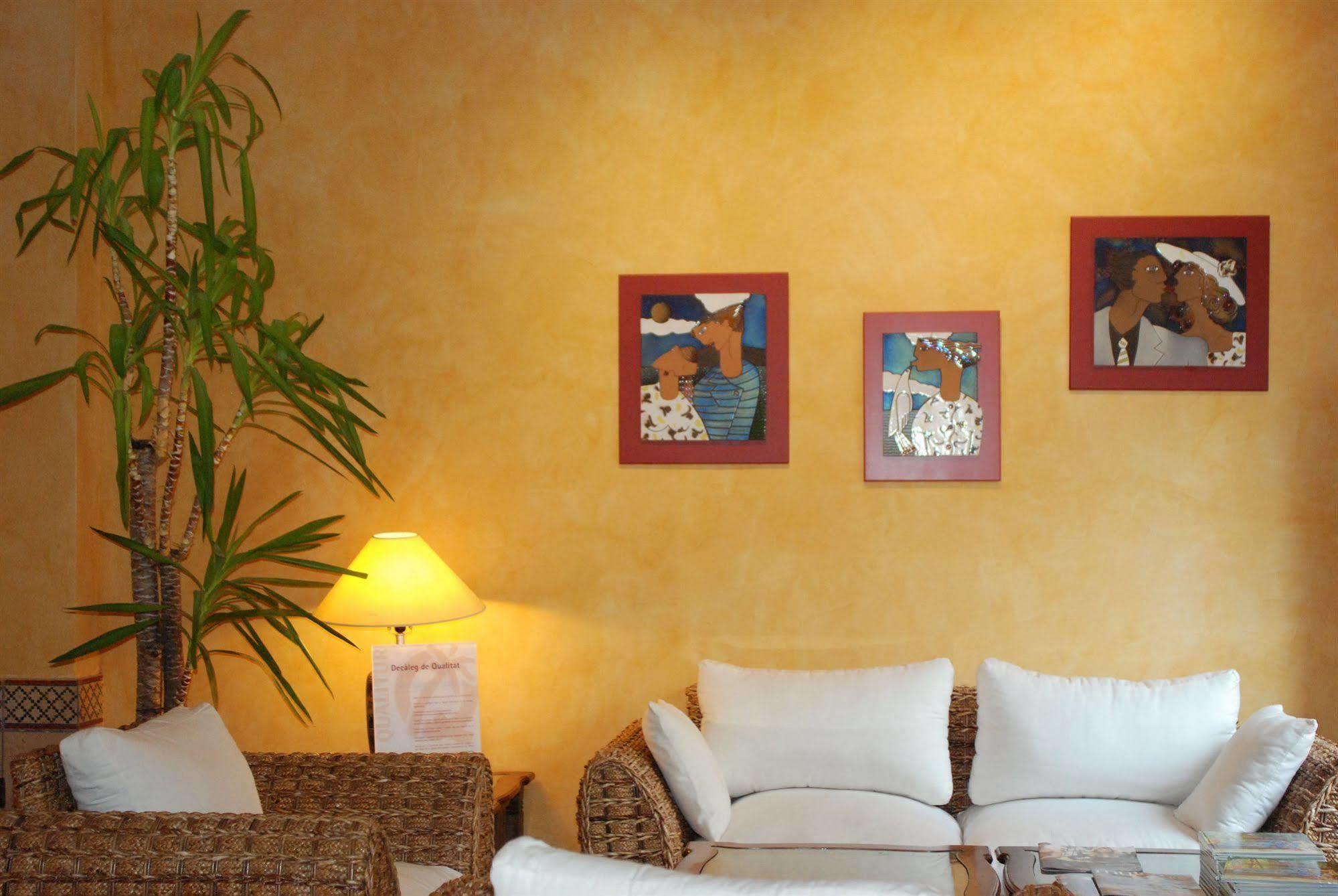 L'Agora Hotel Бокарент Екстериор снимка