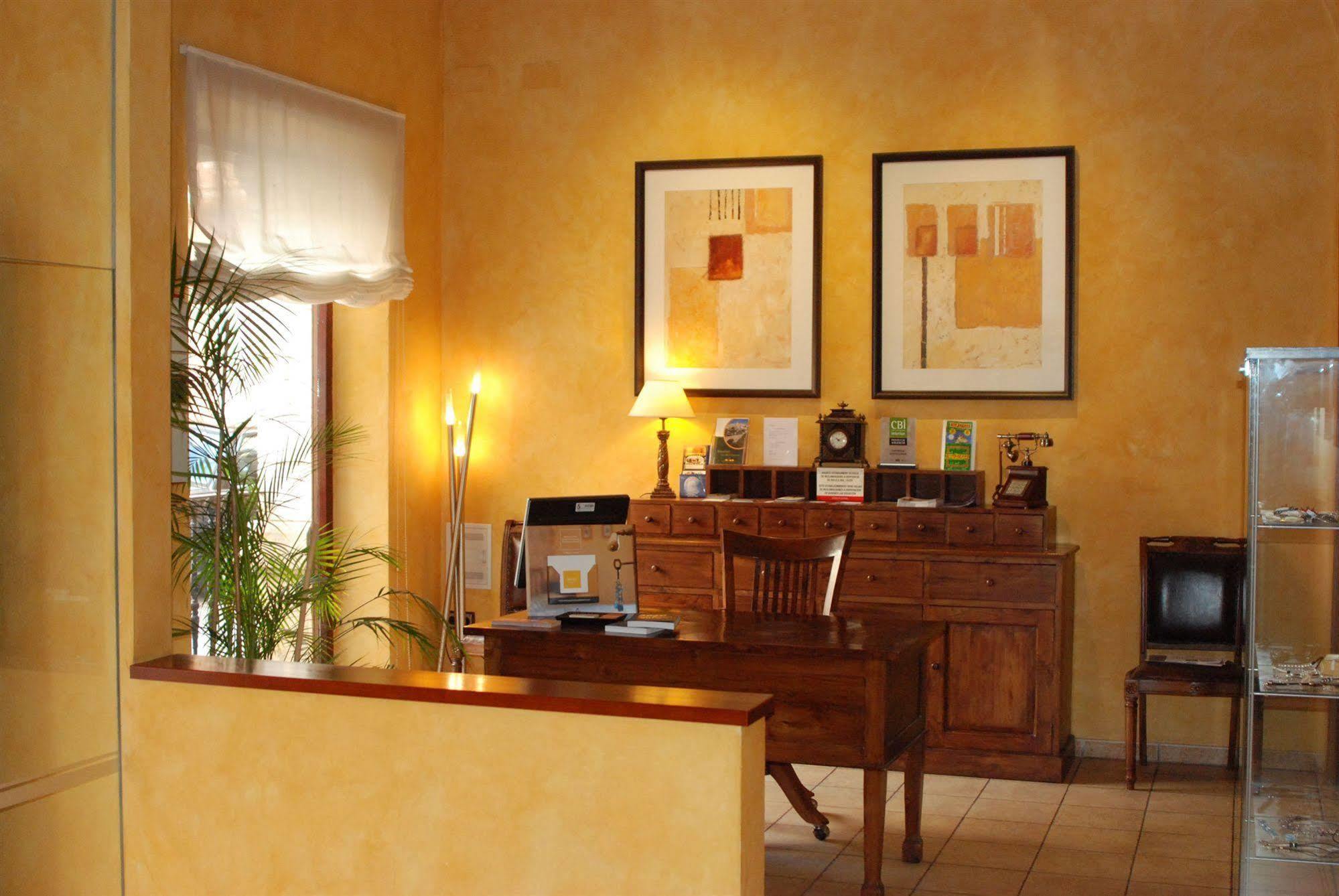 L'Agora Hotel Бокарент Екстериор снимка